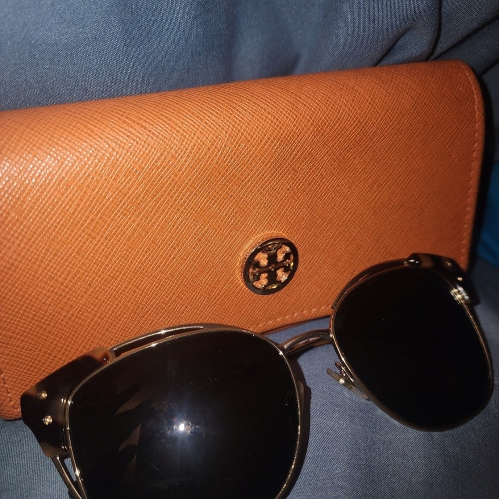 Tory Burch Cat Eye Sunglasses with Orange Case